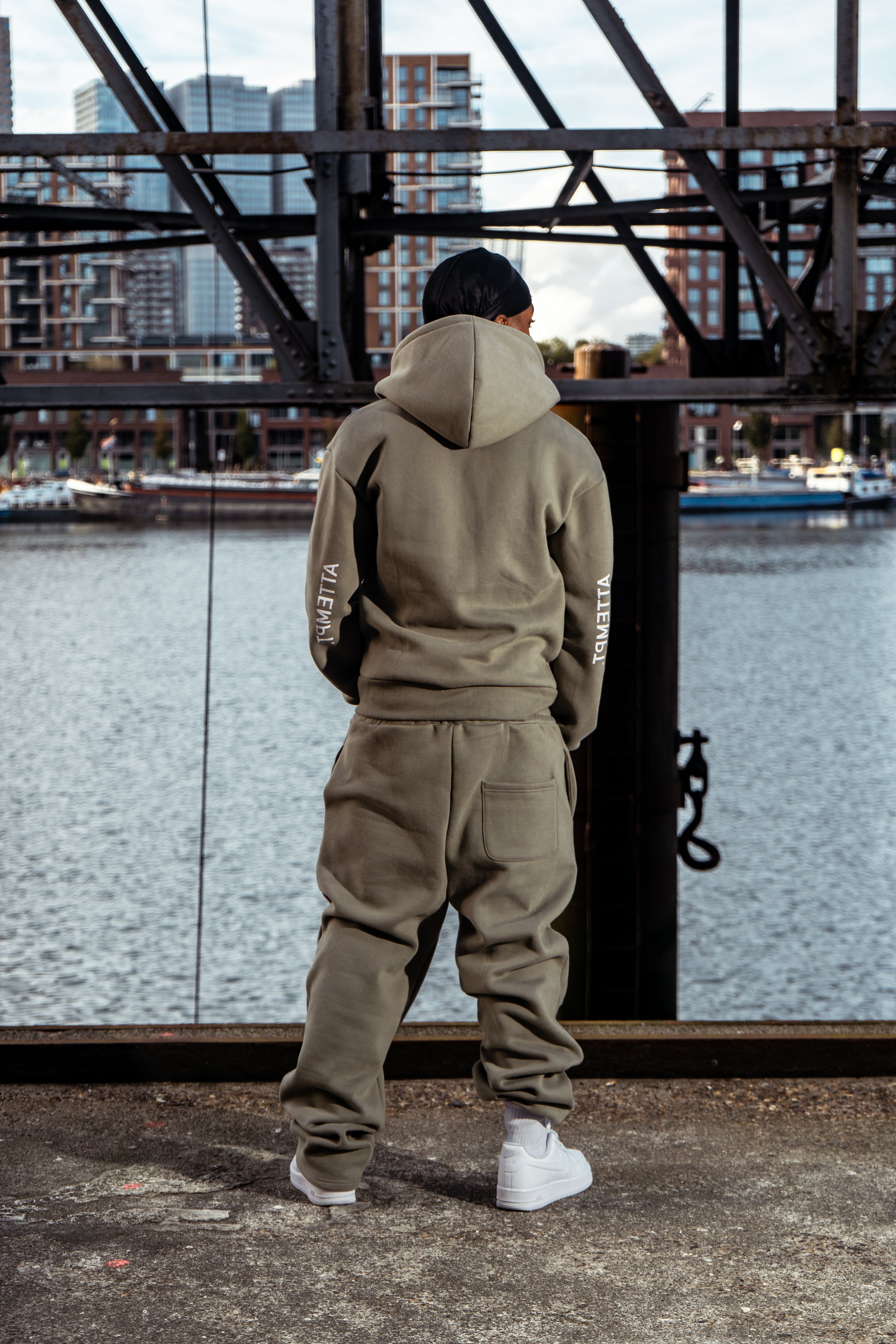 olive jogger