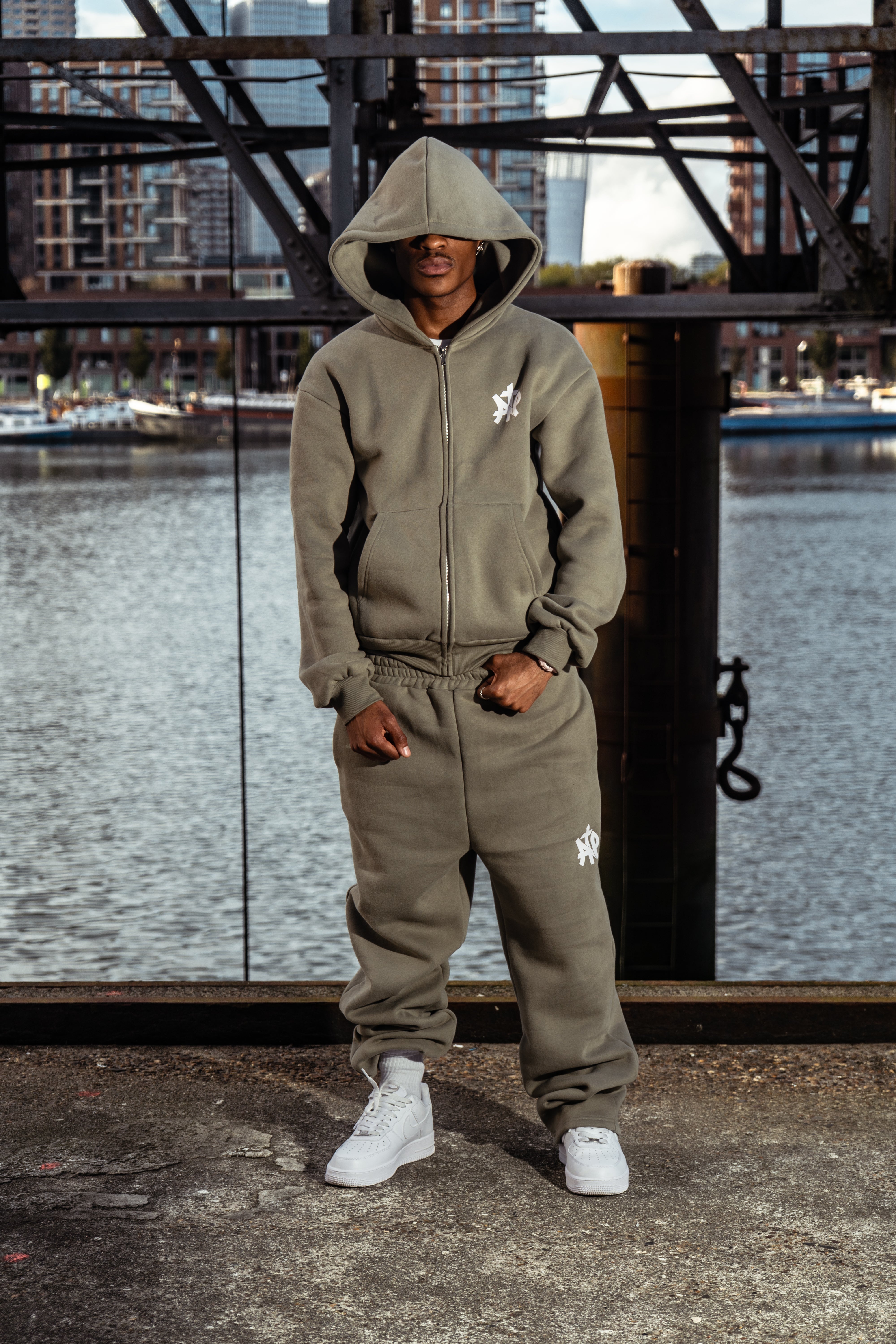 olive jogger